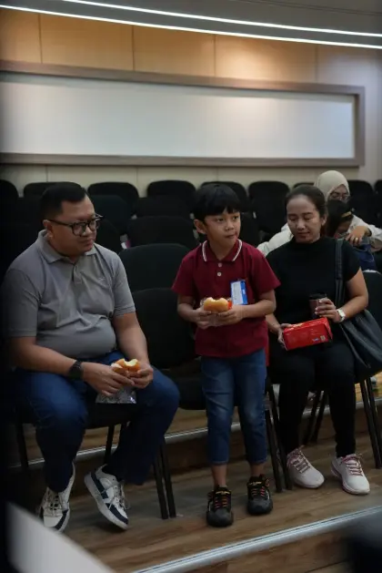 Karya & Presentasi Peserta